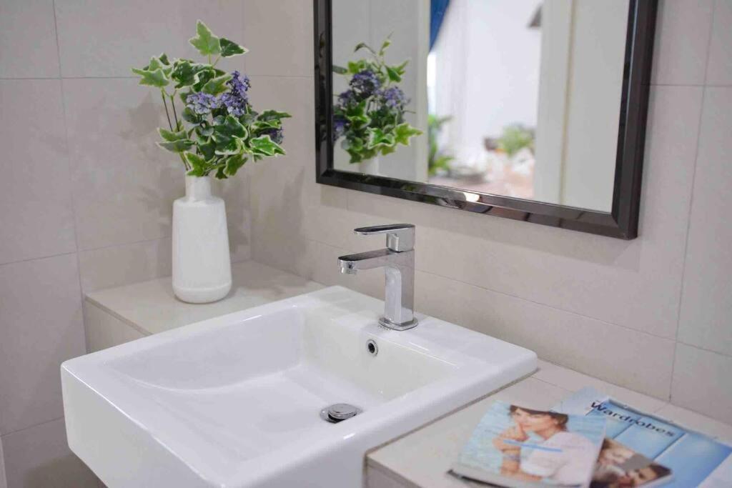 Apartment 2000sq Ft Spacious Residence@imago Mall, Kk