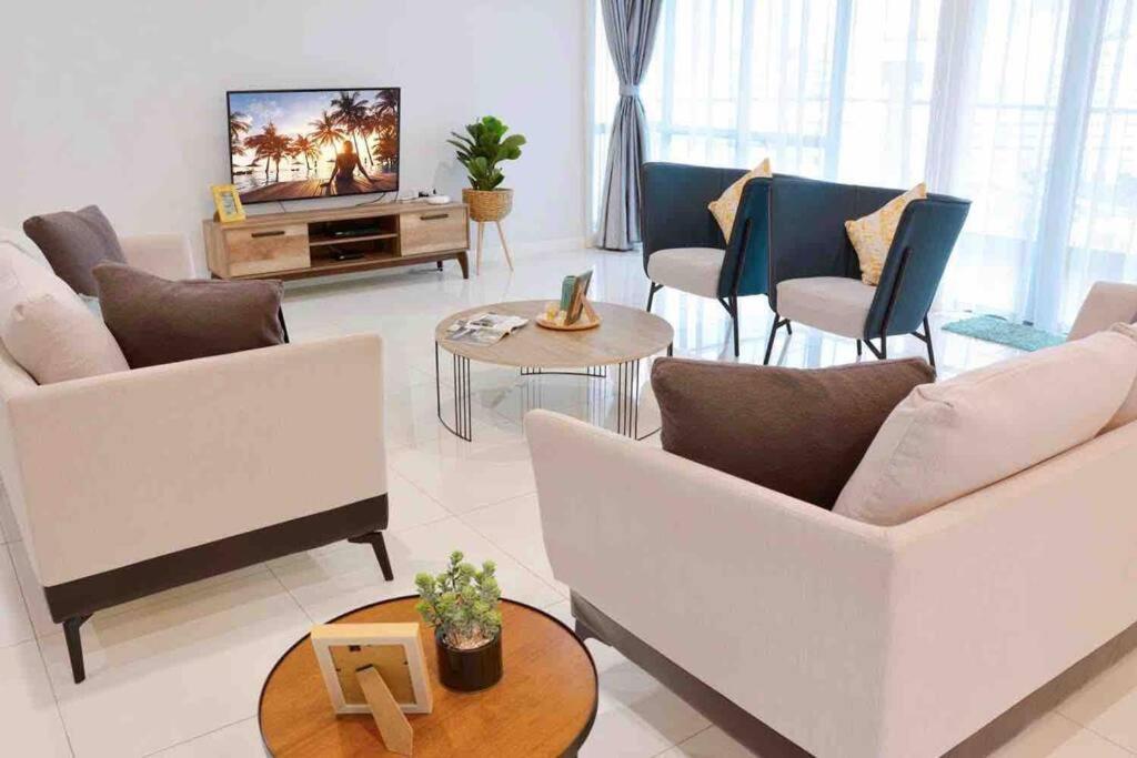 2000sq Ft Spacious Residence@imago Mall, Kk Kota Kinabalu
